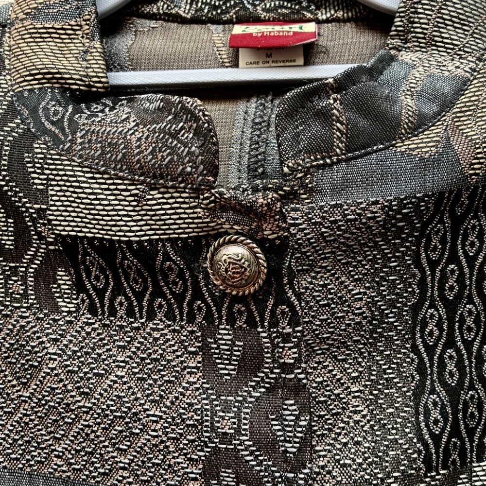 Asian Inspired Button Up Top - Picture 3 of 6